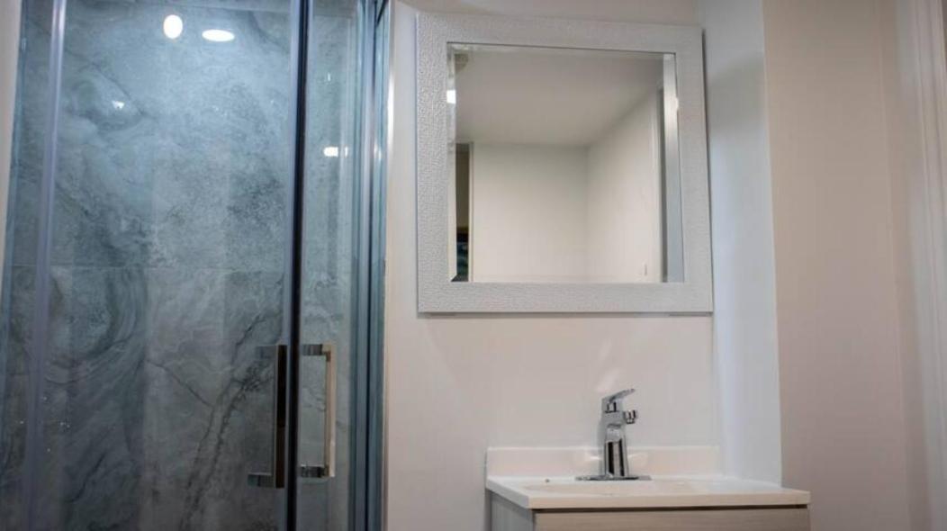 Riz Khan Peaceful Mississauga Home 외부 사진